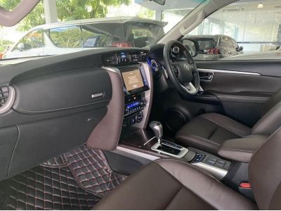 TOYOTA FORTUNER 2.4V 4WD เกียร์AT ปี17 รูปที่ 10